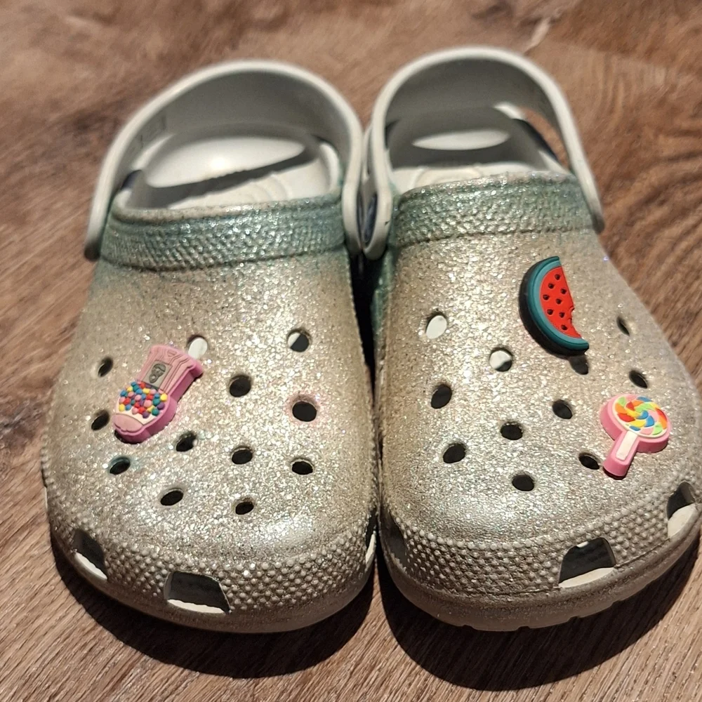 Crocs Iridescent Glitter Blue To Silver With Charms Sz 1